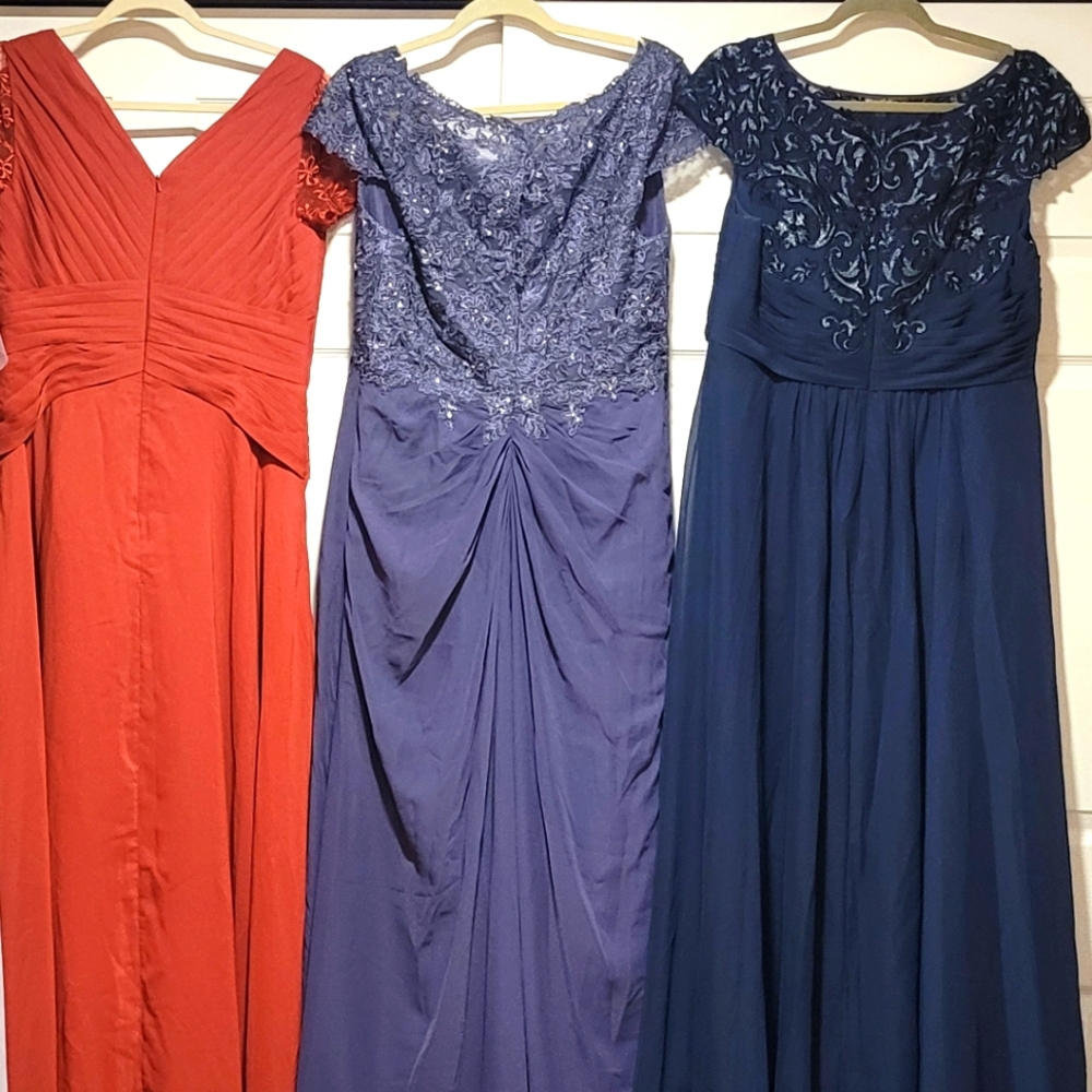 Bridesmaid/ mother of the bride dress NWT Stormy (lighter blue in middle)